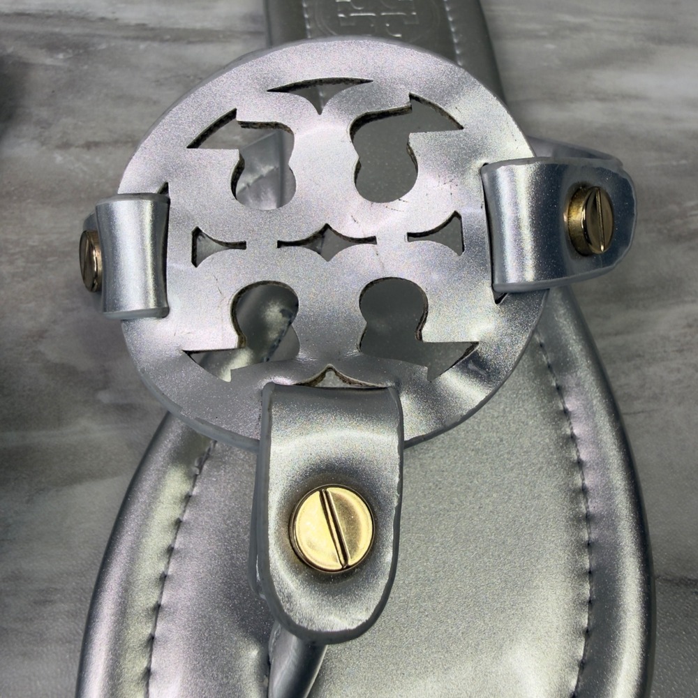 Tory Burch Miller Thong Sandals Womens Size 6 Metallic Logo Silver - Picture 3 of 8